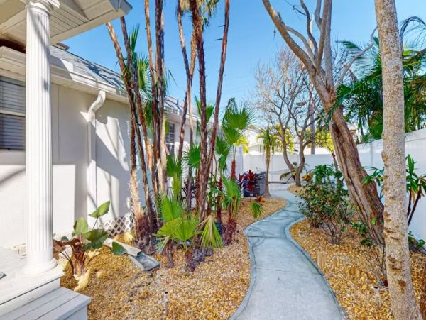 Bradenton Beach Three Bedroom Rental Home - Your Coastal Getaway!