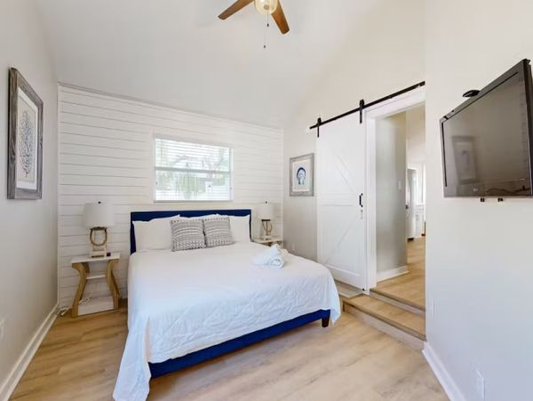 Bradenton Beach Three Bedroom Rental Home - Your Coastal Getaway!
