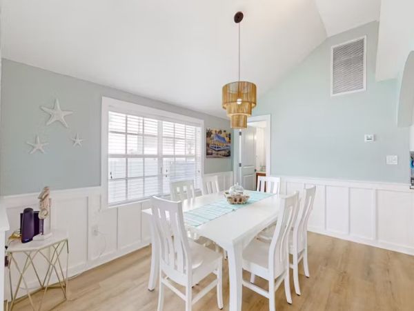 Bradenton Beach Three Bedroom Rental Home - Your Coastal Getaway!
