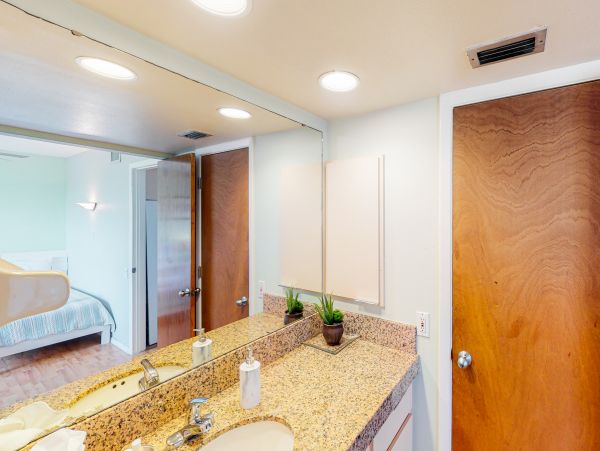 Anna Maria Island Holmes Beach Home 1007618
