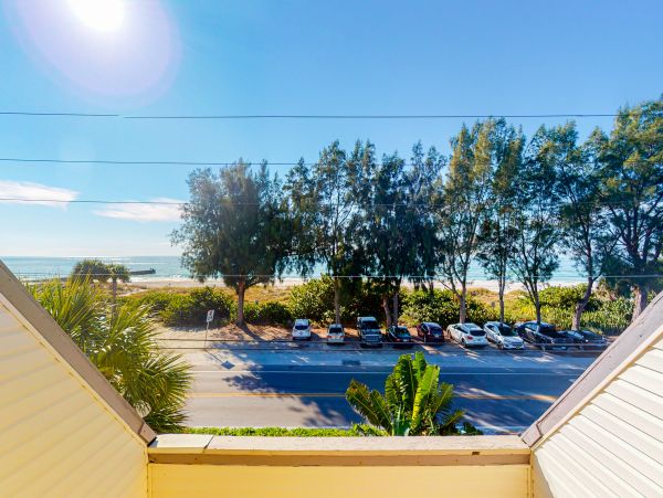 Anna Maria Island Holmes Beach Home 1007618