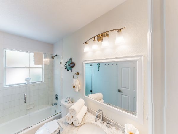 Lovely Duplex Short Walk to Beach