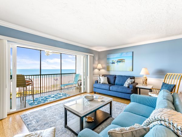 Beachfront 2 Bedroom Vacation Condo in Bradenton Beach