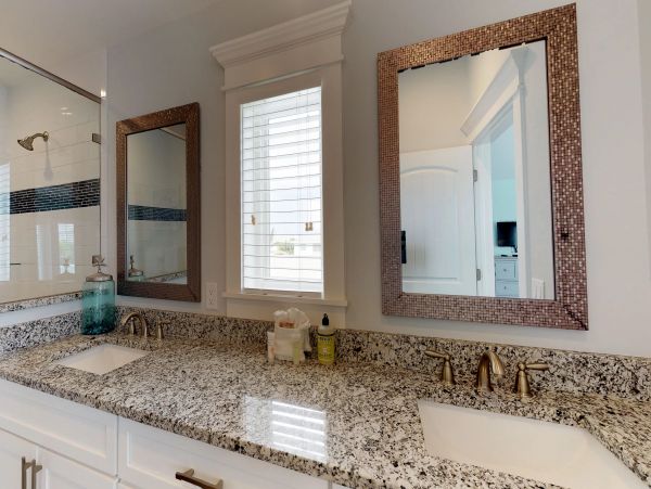 Anna Maria Island Holmes Beach Home 1007623