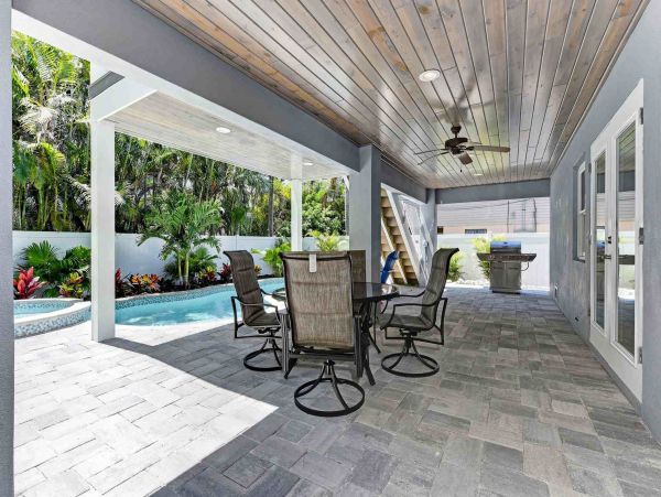 Anna Maria Island Holmes Beach Home 1007623