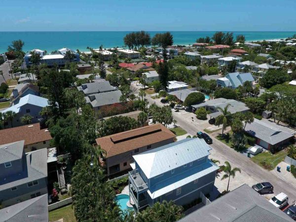 Anna Maria Island Holmes Beach Home 1007623
