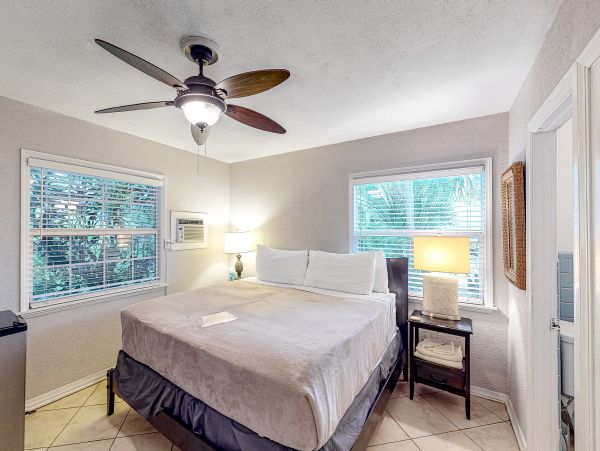 Holmes Beach Single Level Duplex with Private Pool Short Walk to Beach
