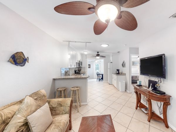 Anna Maria Island Holmes Beach Home 1007625