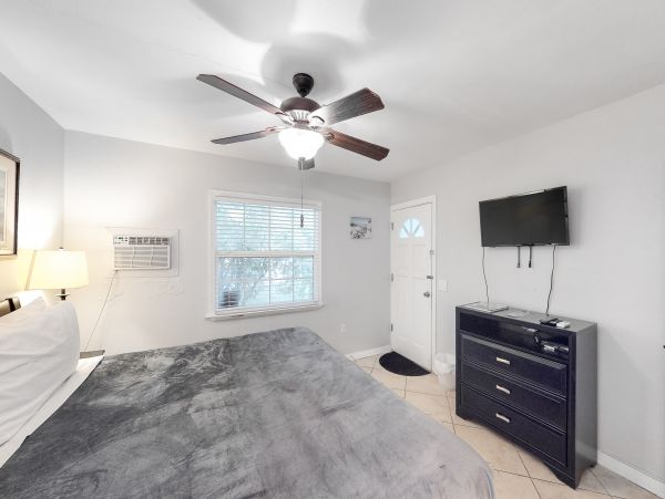 Anna Maria Island Holmes Beach Home 1007625