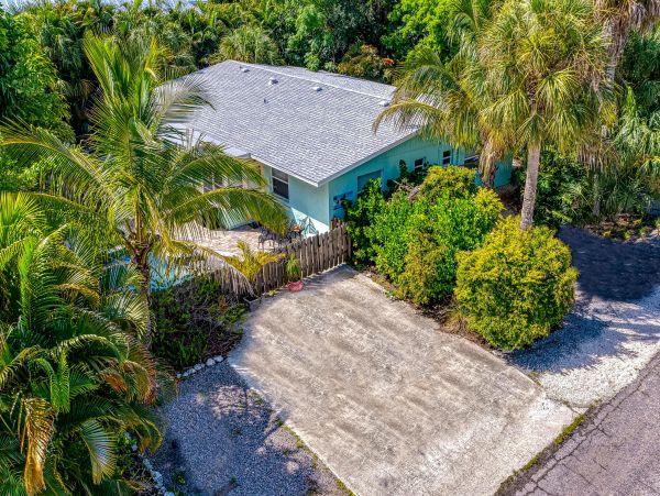 Anna Maria Island Holmes Beach Home 1007625