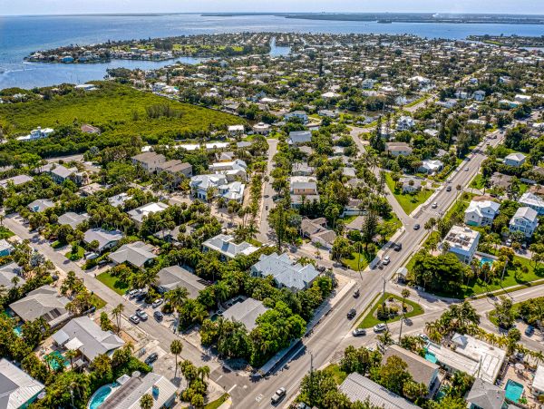 Anna Maria Island Holmes Beach Home 1007625