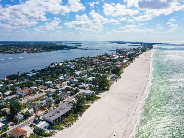 Anna Maria Island Holmes Beach Home 1007630