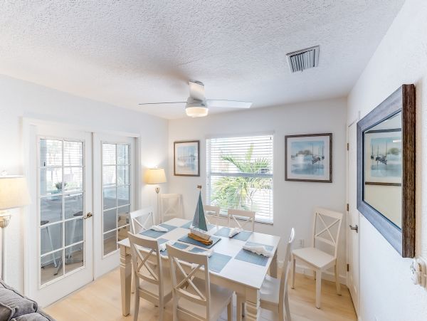 Anna Maria Island Holmes Beach Home 1007630