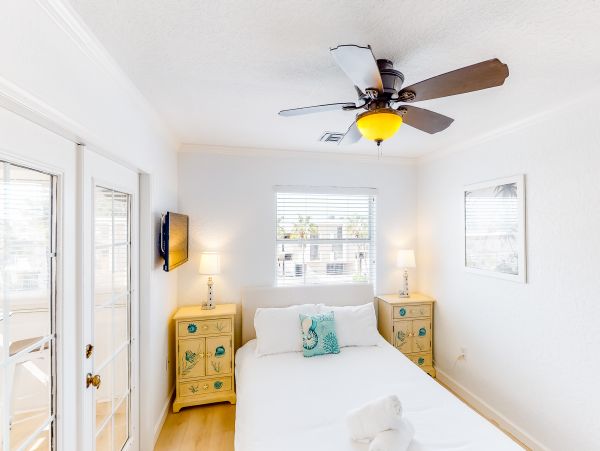 Anna Maria Island Holmes Beach Home 1007630