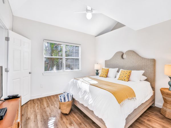 Anna Maria Walk to the Beach One Bedroom Vacation Suite
