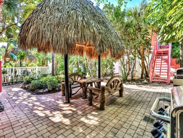 Anna Maria Walk to the Beach One Bedroom Vacation Suite