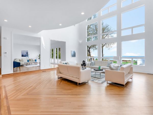 Port Jefferson Luxury Beach Mansion 2 Pools. Helipad.