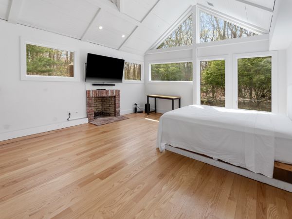 Port Jefferson Luxury Beach Mansion 2 Pools. Helipad.