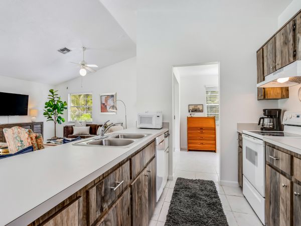 Bonita Springs Home 1007636