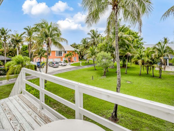 Bonita Springs Home 1007636