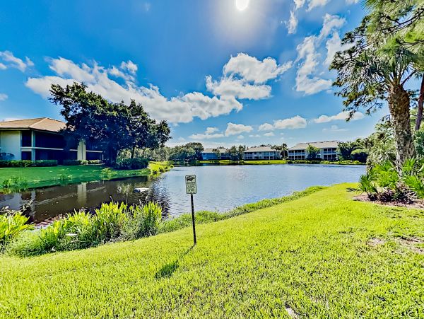 Bonita Springs Home 1007637