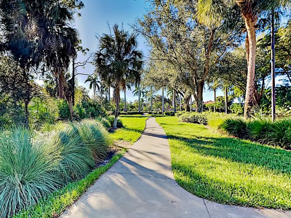 Bonita Springs Home 1007637