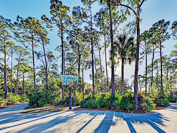 Bonita Springs Home 1007637