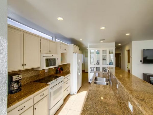 San Diego Lovely Vacation Home 15 Guests