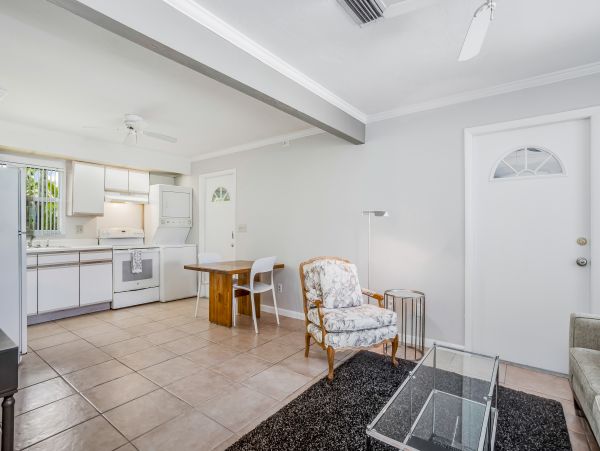 Bonita Springs Home 1007639
