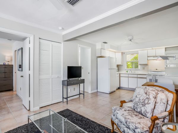 Bonita Springs Home 1007639