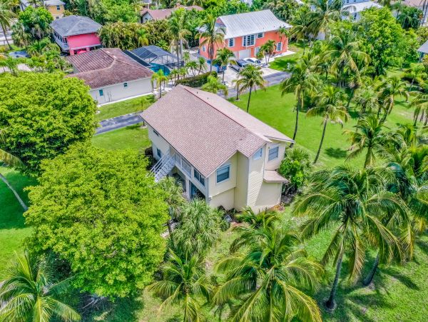 Bonita Springs Home 1007639