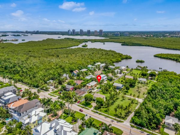 Bonita Springs Home 1007639