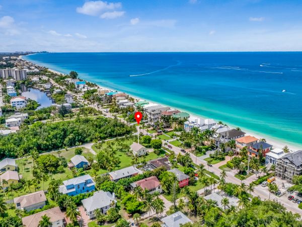 Bonita Springs Home 1007639