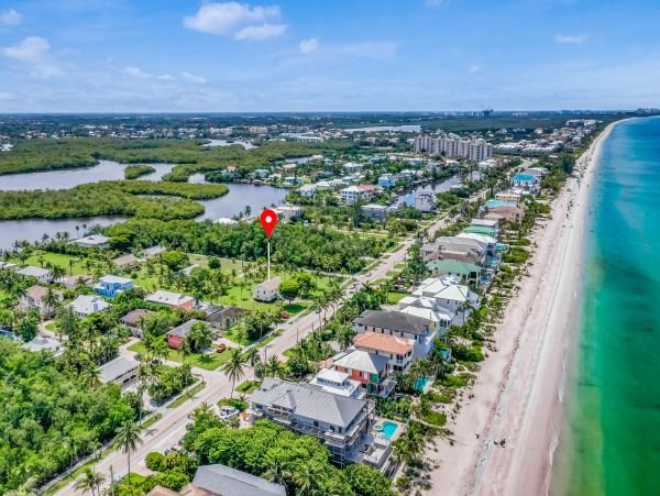 Bonita Springs Home 1007639