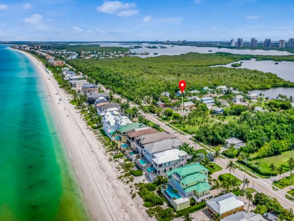 Bonita Springs Home 1007639