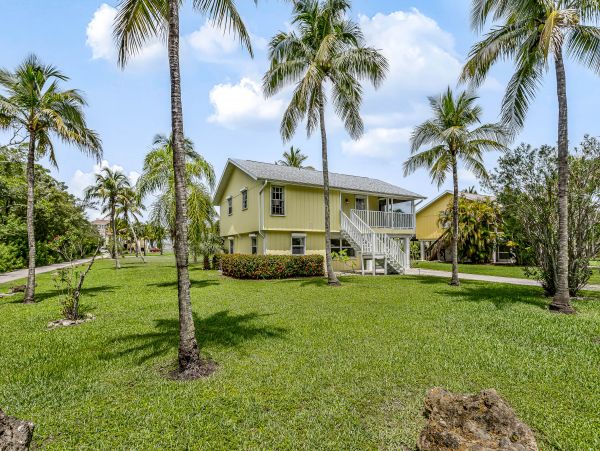 Bonita Springs Home 1007640