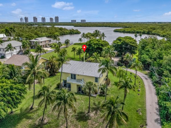 Bonita Springs Home 1007640