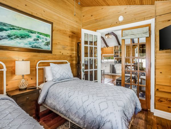 Beautiful Bonita Springs Vacation Home 3 Bedrooms Sleeps 6