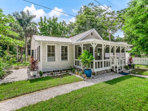 Beautiful Bonita Springs Vacation Home 3 Bedrooms Sleeps 6