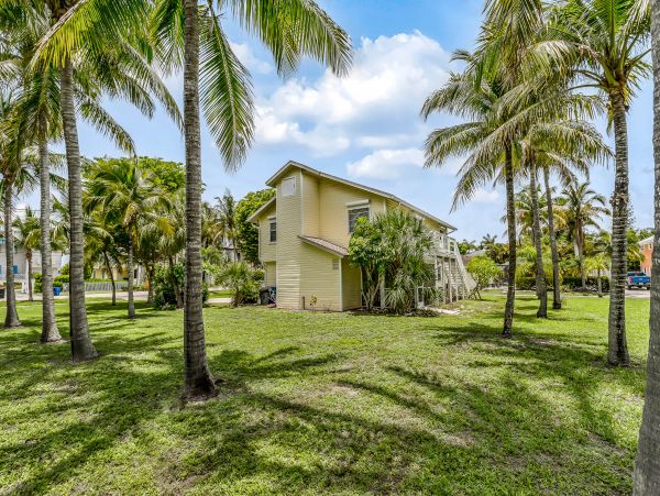 Bonita Springs Home 1007645