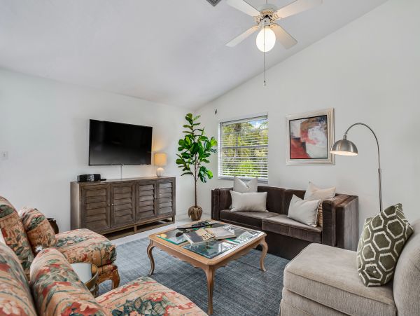 Bonita Springs Home 1007645