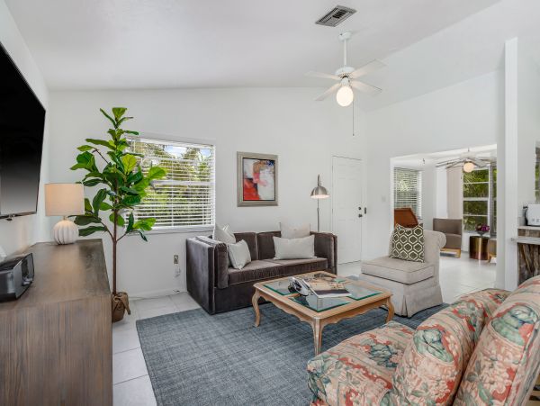 Bonita Springs Home 1007645