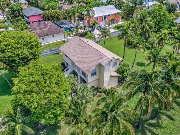 Bonita Springs Home 1007645