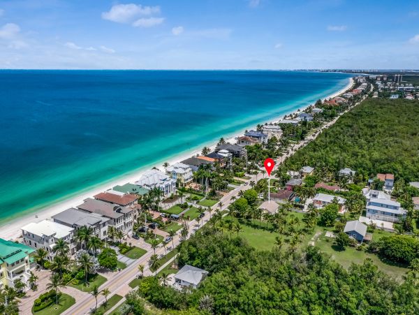 Bonita Springs Home 1007645