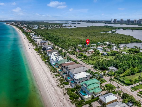 Bonita Springs Home 1007645