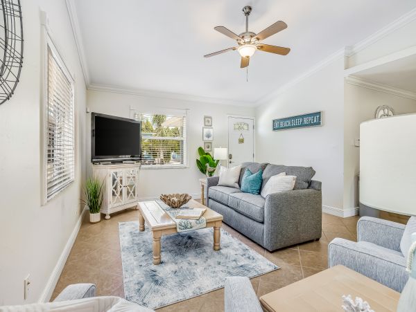 Bonita Springs Home 1007649