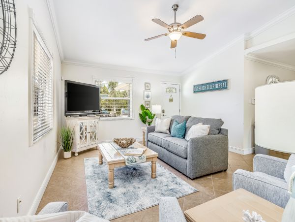 Bonita Springs Home 1007651