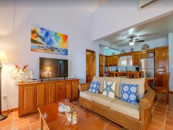 Charming Beach-Front 3 Bedroom Villa in Belize