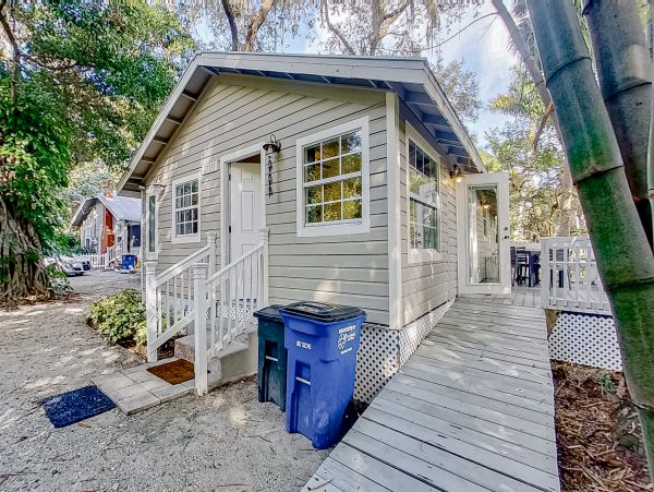 Bonita Springs Home 1007654