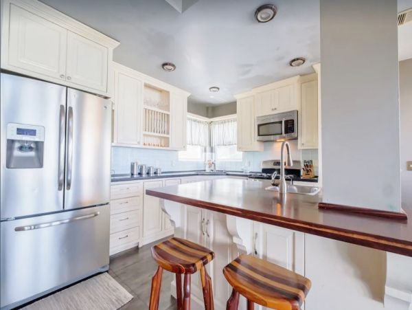 Walk to Beach Ambergris Caye Vacation Villa Three Bedroom